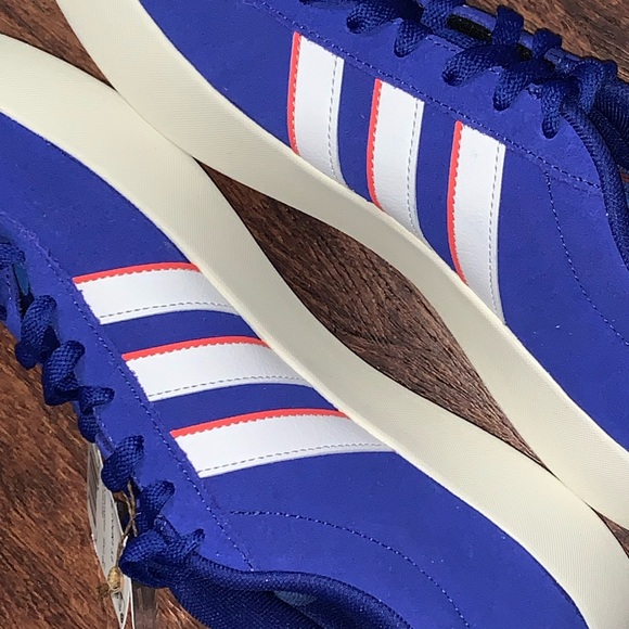 Size 10 shoes - Picture 9 of 14